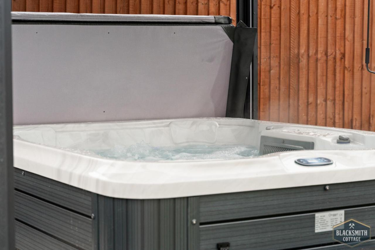6Br Luxury Cottage, Hot Tubs, Hoar Cross, Staffordshire Newborough  Luaran gambar